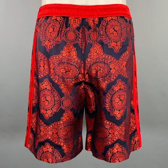 GUCCI 2018 Size 28 Red Black Jacquard Viscose Blend Joggers Shorts - Picture 4 of 10